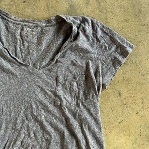 Madewell v neck short sleeve tee shirt